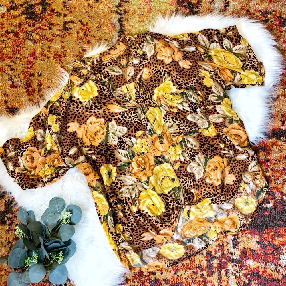Vintage Floral Leopard Tiki Hawaiian Print Women's Top